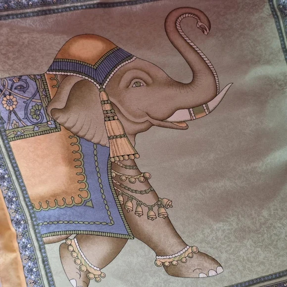 Jim Thompson Elephant Design Silk Pillow - Picture 5 of 11